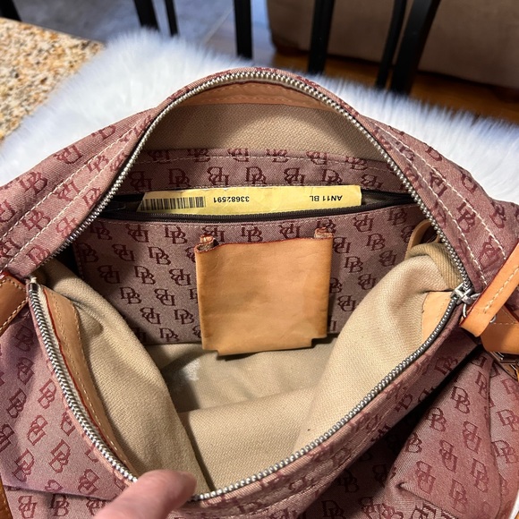 DOONEY & BOURKE Vintage Shoulder Bag excellent condition - Picture 6 of 7